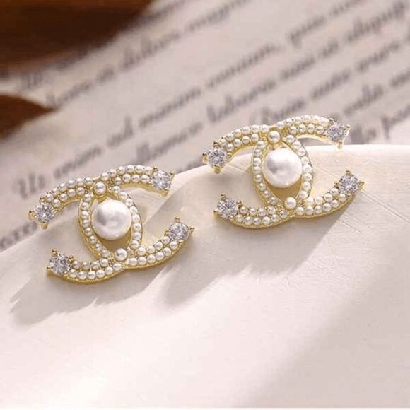 Geometric Pearl Diamond Stud Earrings - Picture 3 of 3